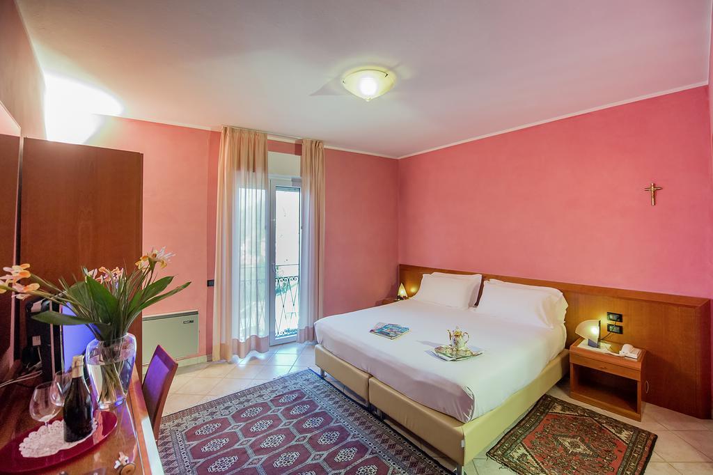 Hotel San Gerolamo فيركوراجو المظهر الخارجي الصورة