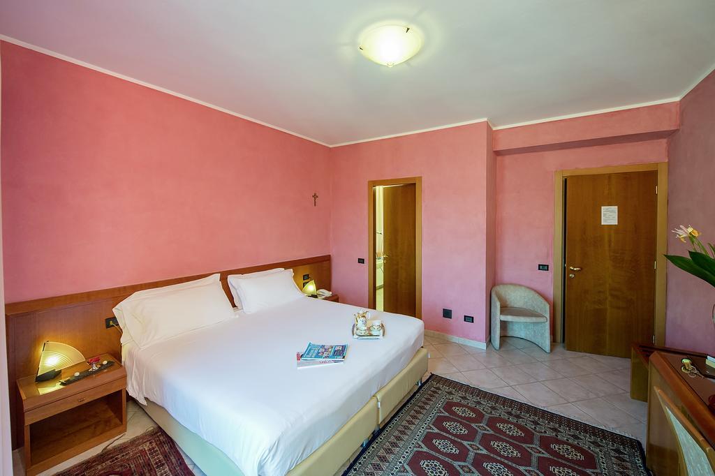 Hotel San Gerolamo فيركوراجو المظهر الخارجي الصورة
